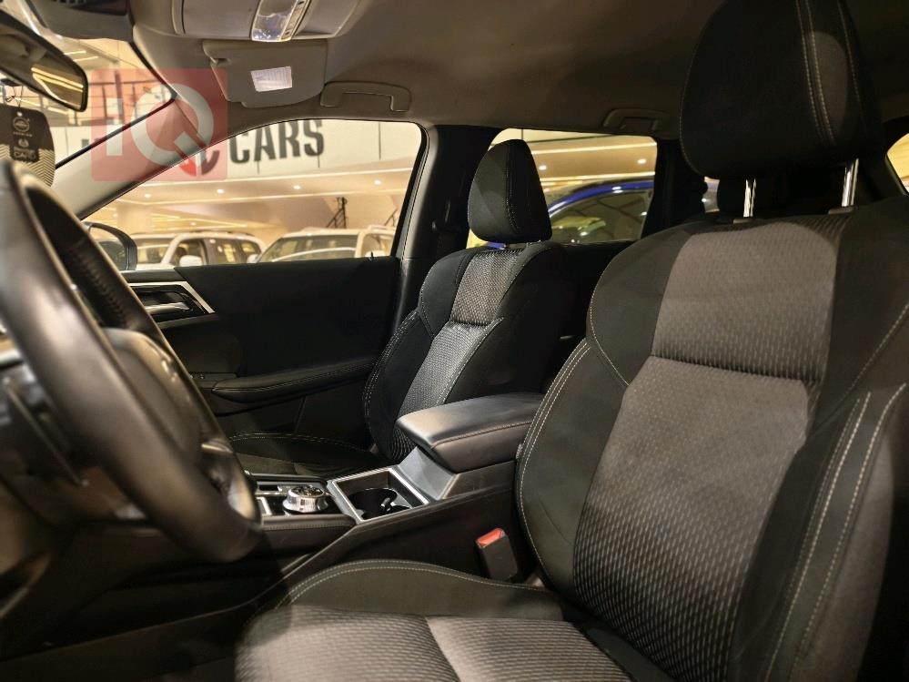 ميتسوبيشي اوتلاندر